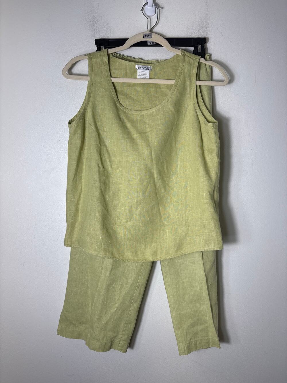 DB Sport Light Green Sleeveless Top and Crop Pants Set Sz S